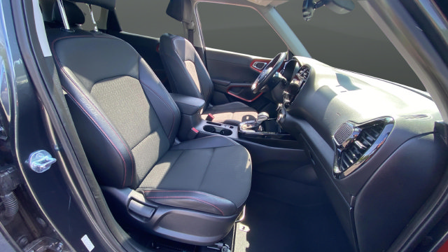 Used 2023 Kia Soul GT-Line w/ GT-Line Technology Package FWD image 12