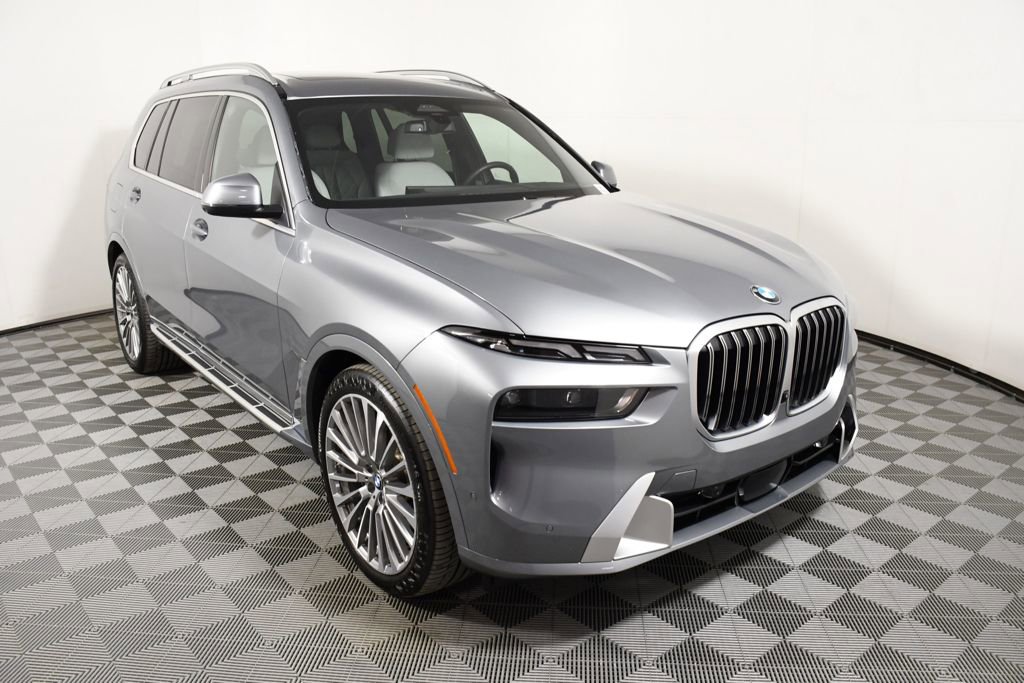 Used 2024 BMW X7 xDrive40i w/ Premium Package image 9