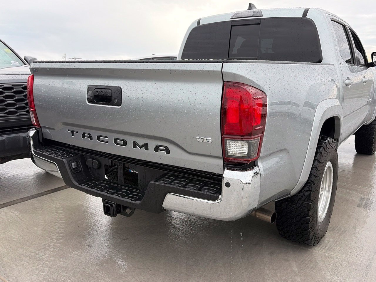 Used 2022 Toyota Tacoma SR5 RWD image 4
