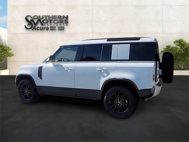 Used 2025 Land Rover Defender 110 S image 21