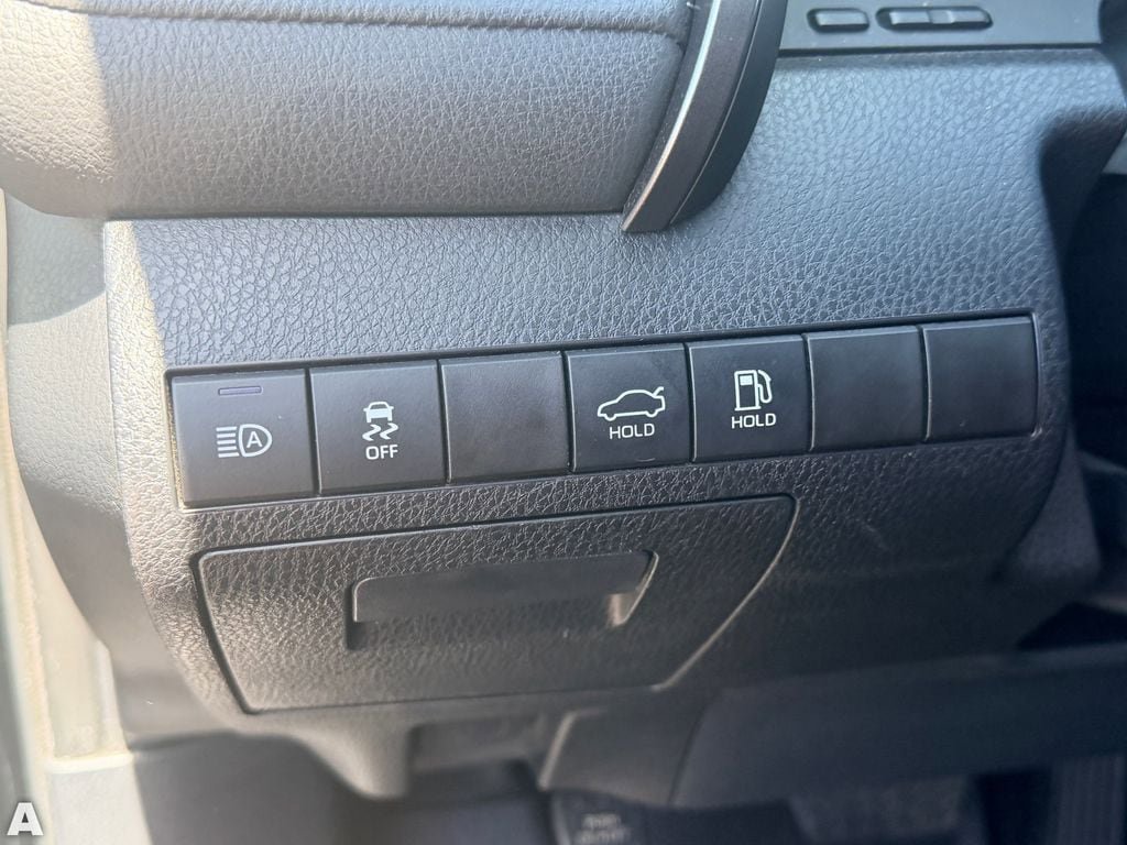 Used 2023 Toyota Camry SE FWD image 16
