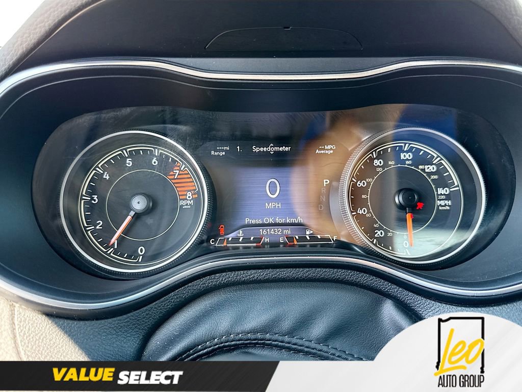 Used 2019 Jeep Cherokee Trailhawk w/ Cold Weather Group AWD/4WD image 12