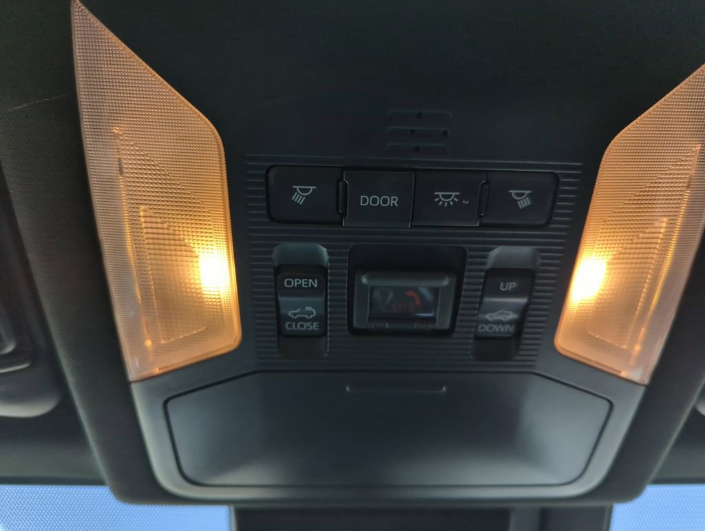 Used 2020 Toyota RAV4 XSE w/ XSE Grade Weather Package AWD/4WD image 28
