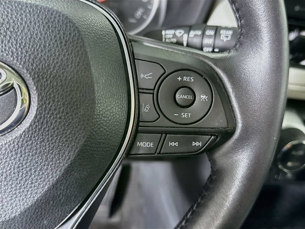 Certified 2022 Toyota RAV4 XLE w/ Convenience Package AWD/4WD image 23