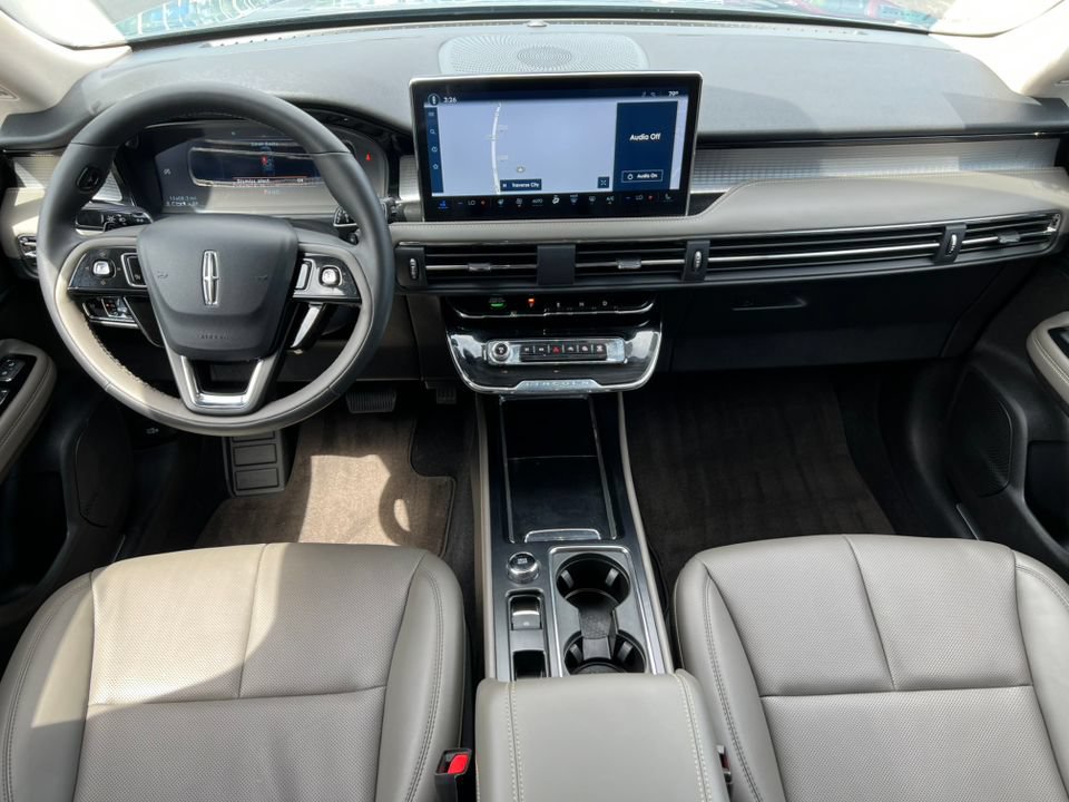 Used 2023 Lincoln Corsair AWD w/ Equipment Group 101A image 3