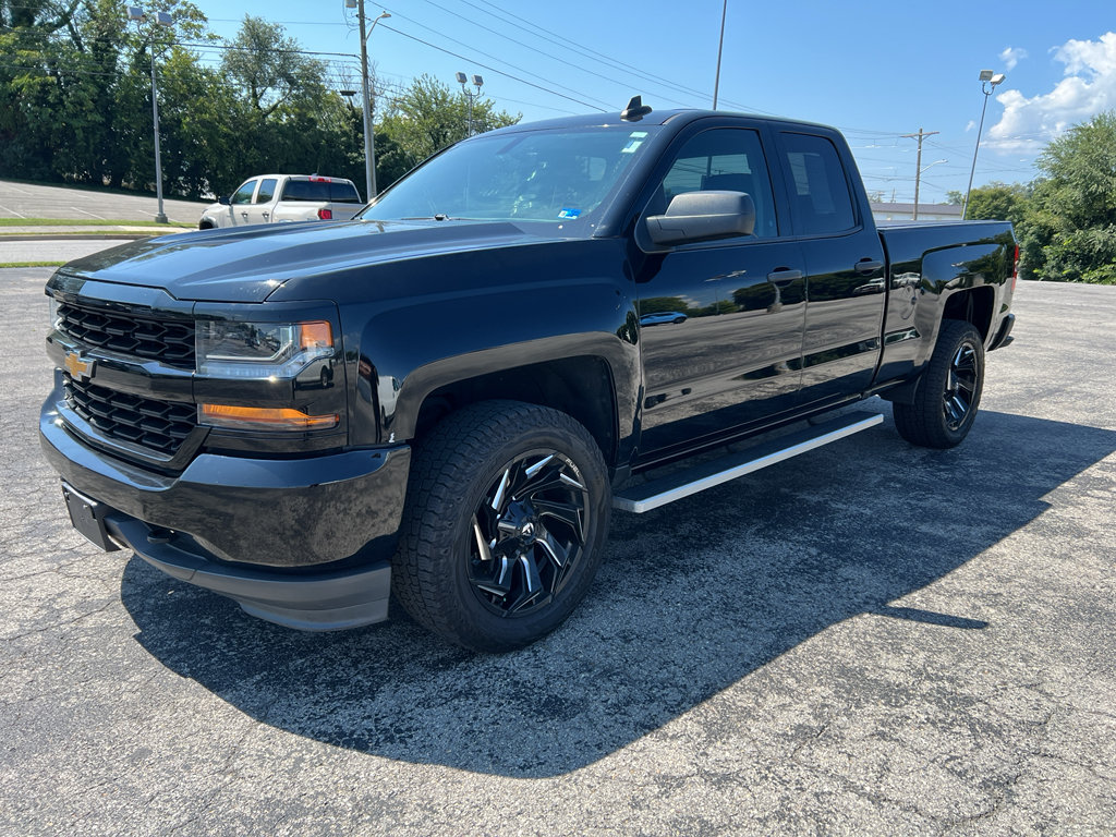 Used 2018 Chevrolet Silverado 1500 Custom w/ Custom Value Package AWD/4WD image 2