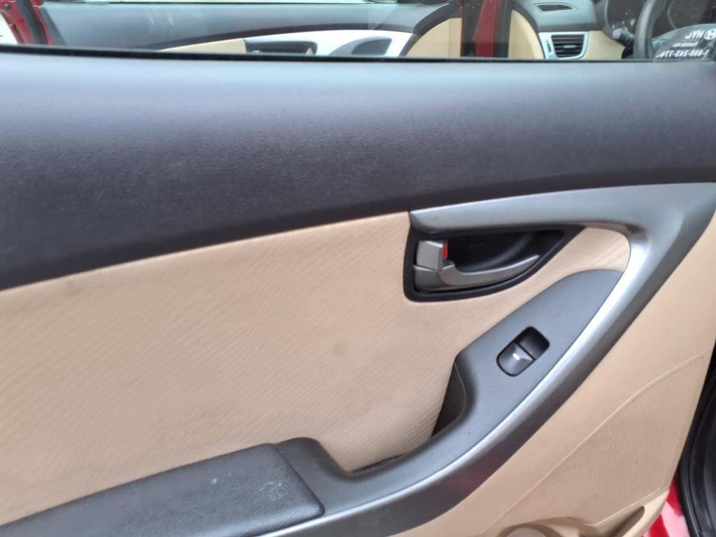 Used 2013 Hyundai Elantra GLS w/ Preferred Pkg FWD image 8
