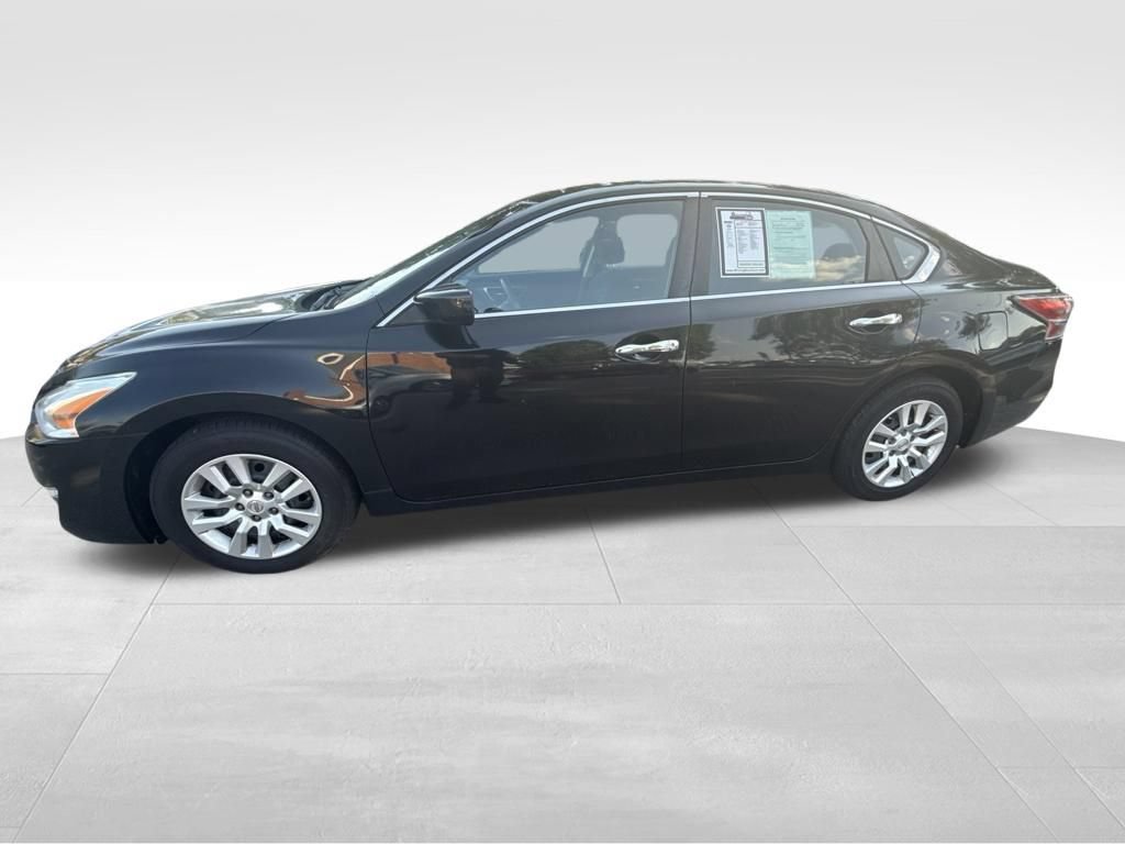 Used 2015 Nissan Altima 2.5 S FWD image 2