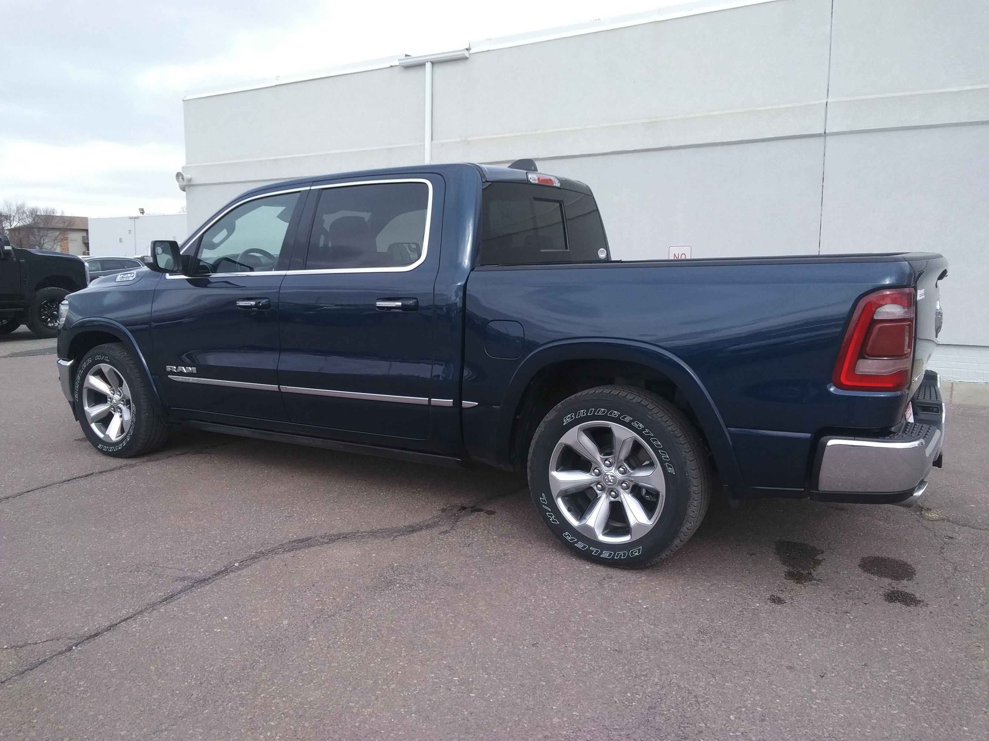 Used 2022 RAM 1500 Limited image 7