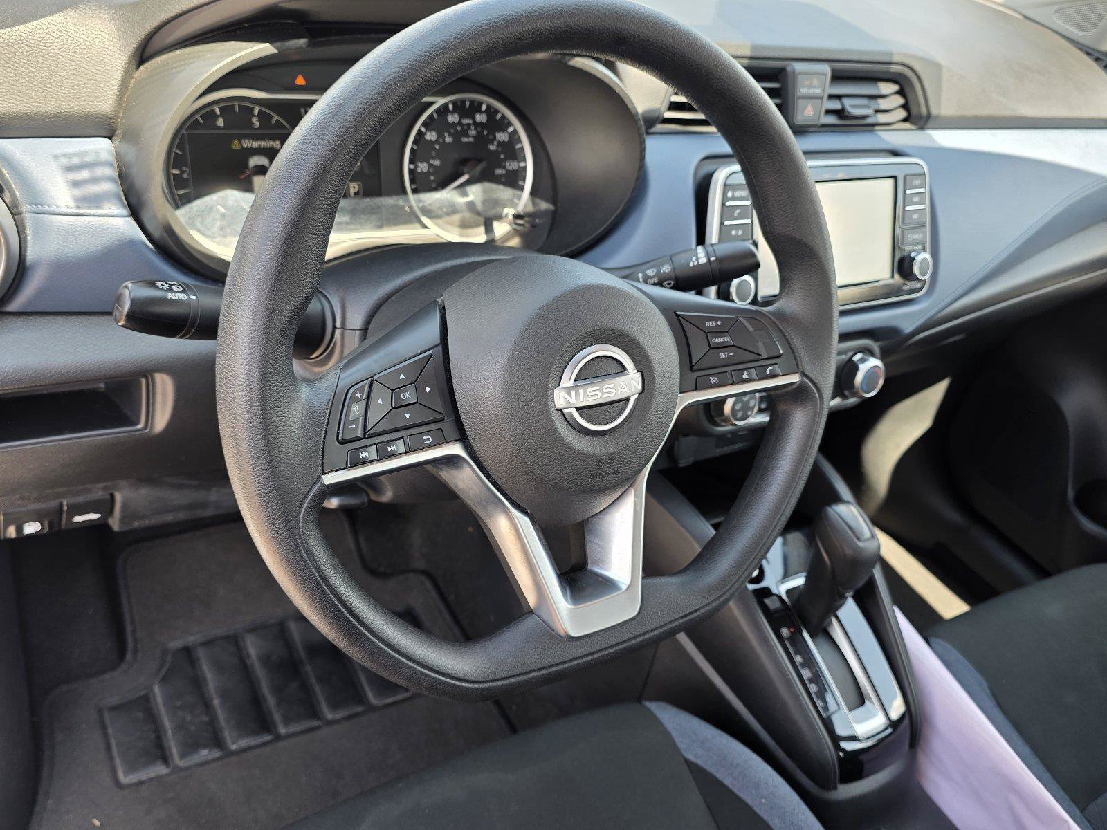 Used 2025 Nissan Versa SV FWD image 10