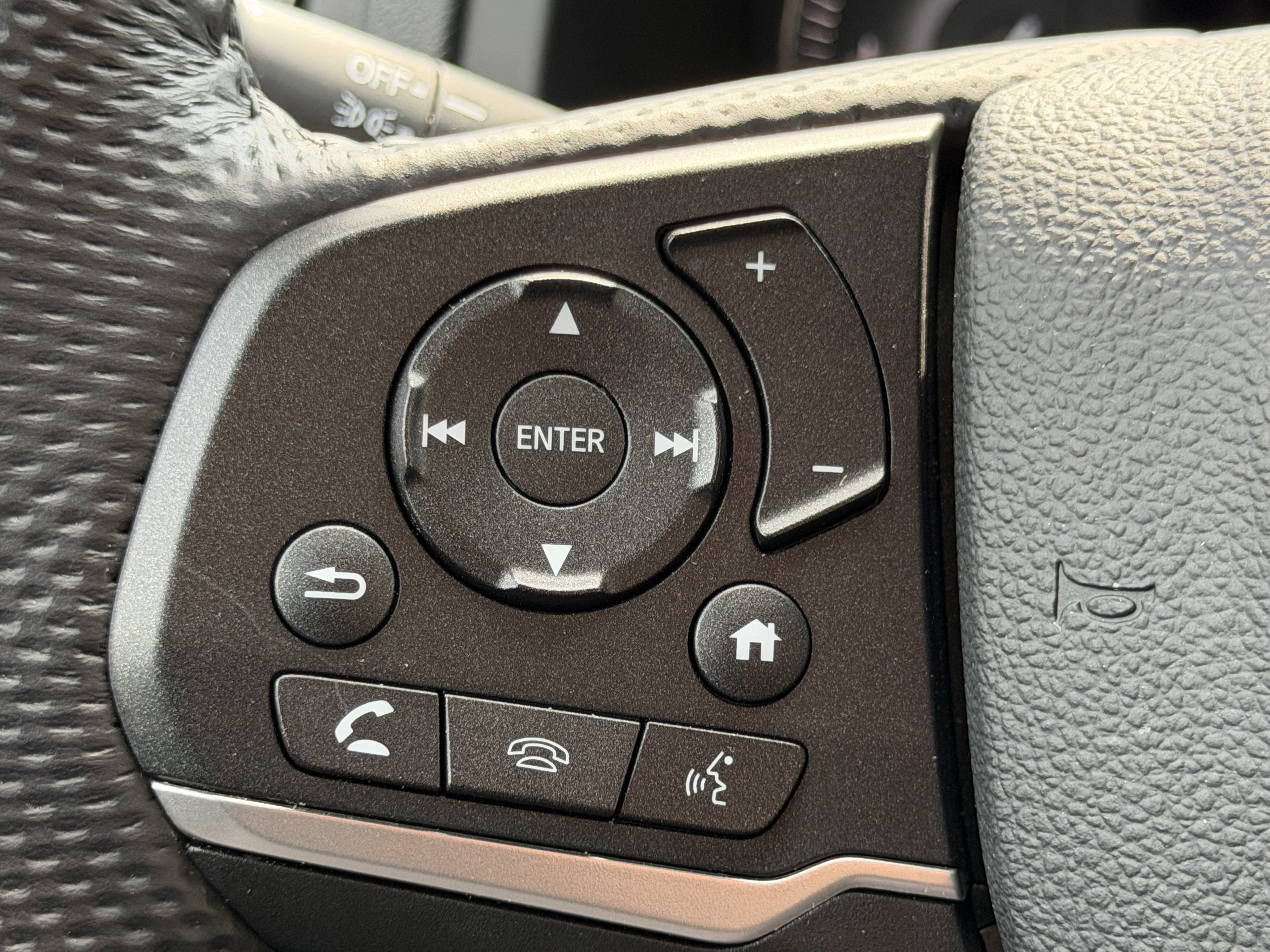 Used 2023 Honda Passport EX-L image 19