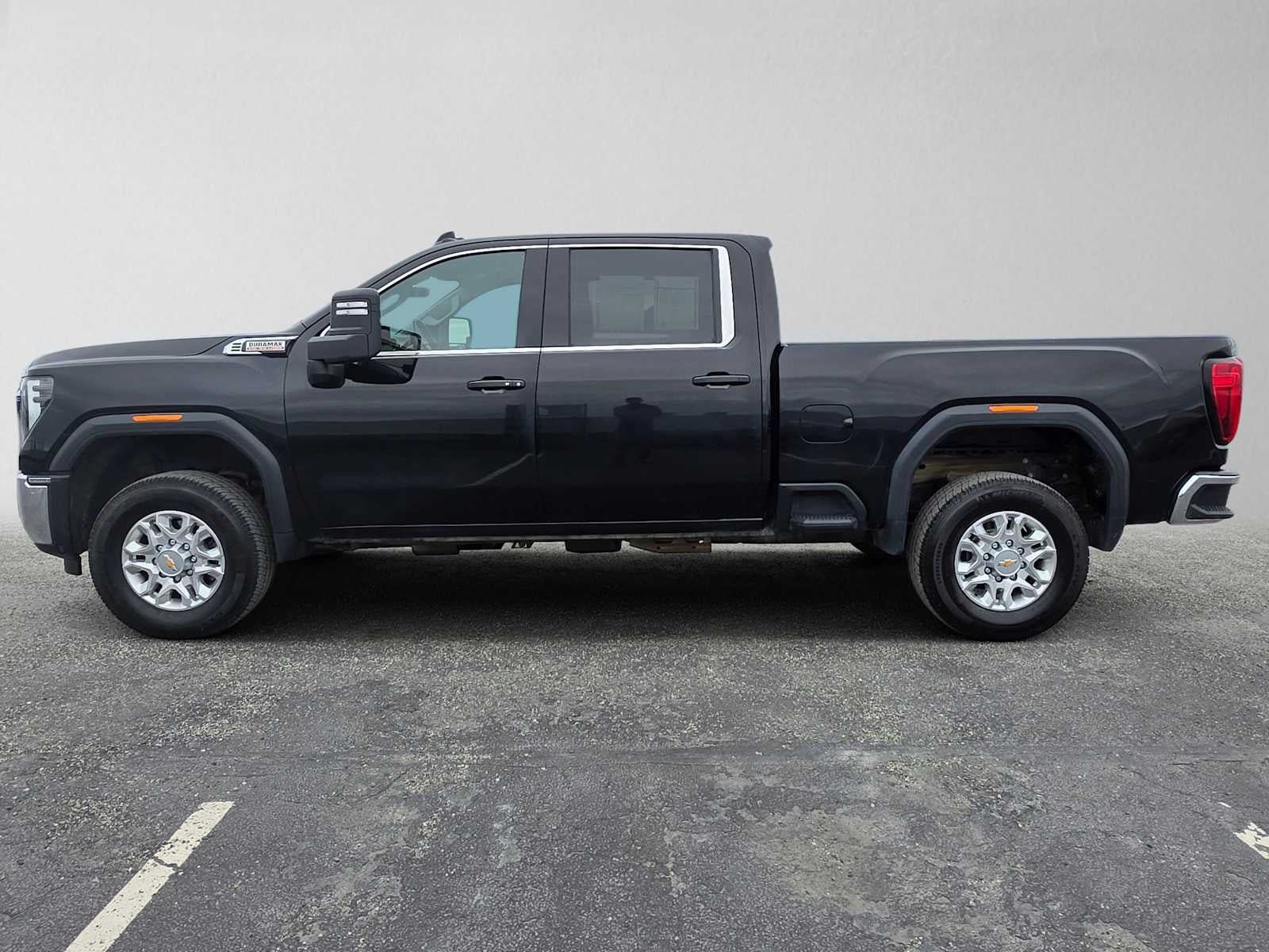 Certified 2025 GMC Sierra 3500 SLE w/ SLE Value Package AWD/4WD image 6