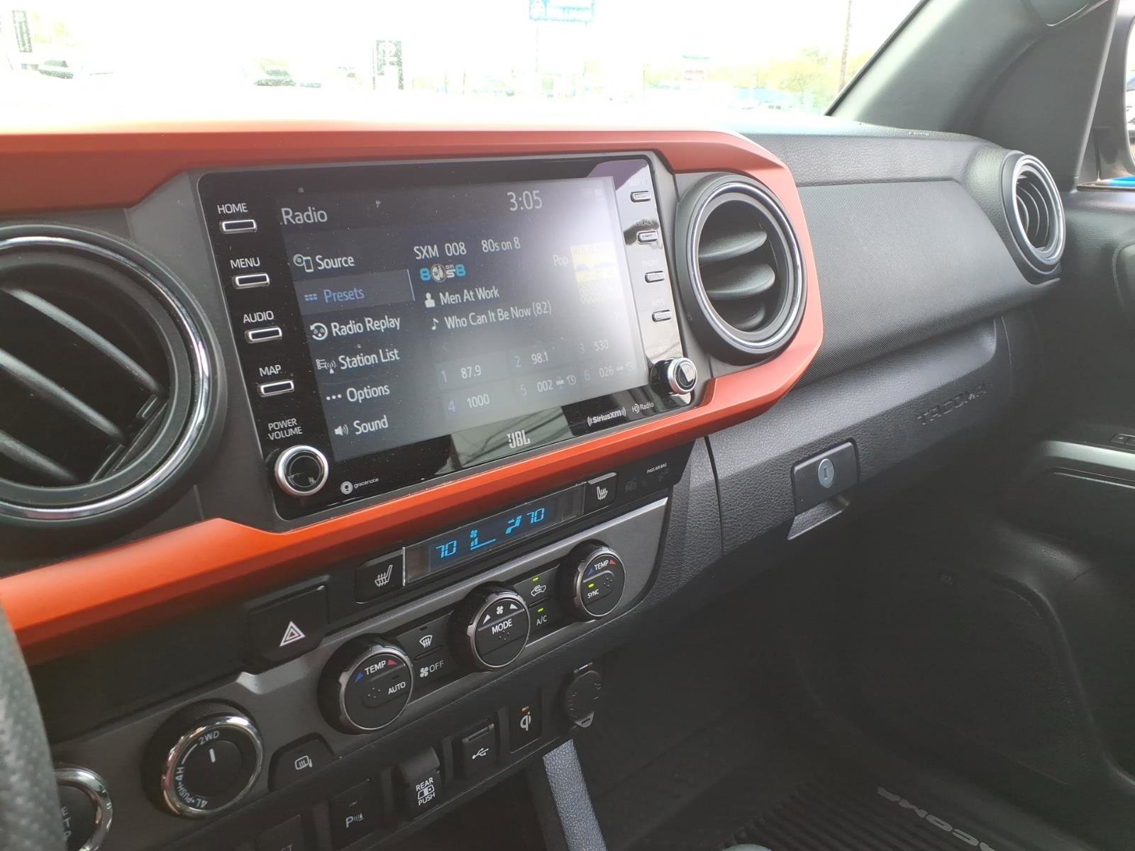 Used 2020 Toyota Tacoma TRD Off-Road w/ TRD Premium Off Road Package AWD/4WD image 36
