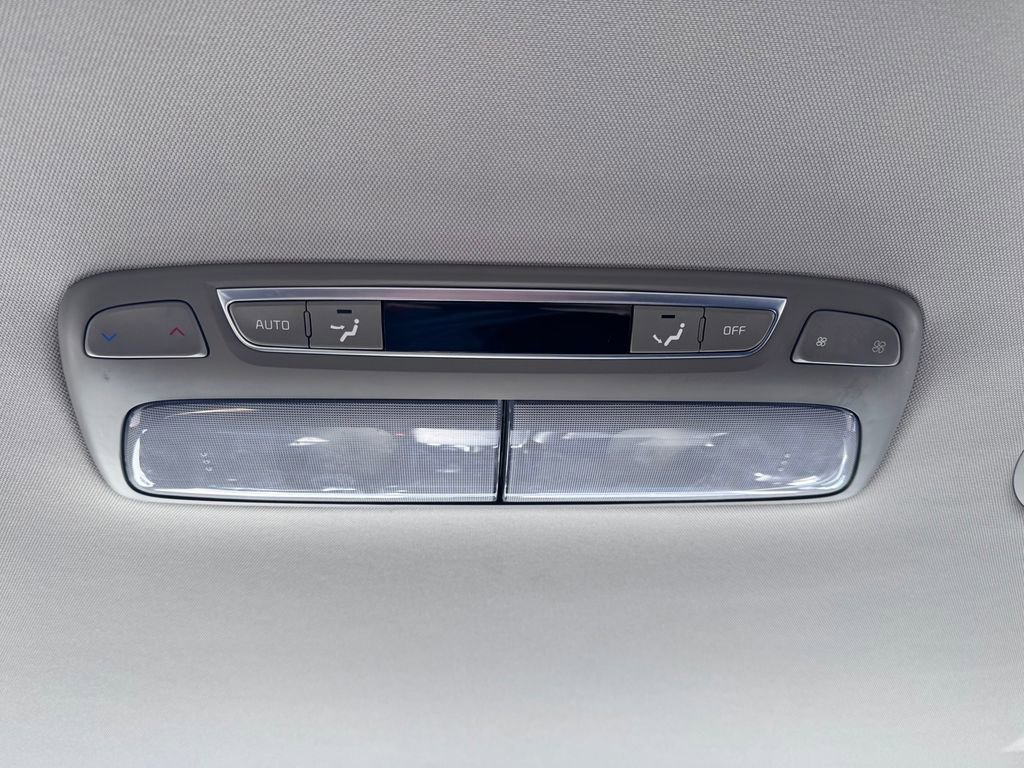 Certified 2022 Kia Telluride LX FWD image 29