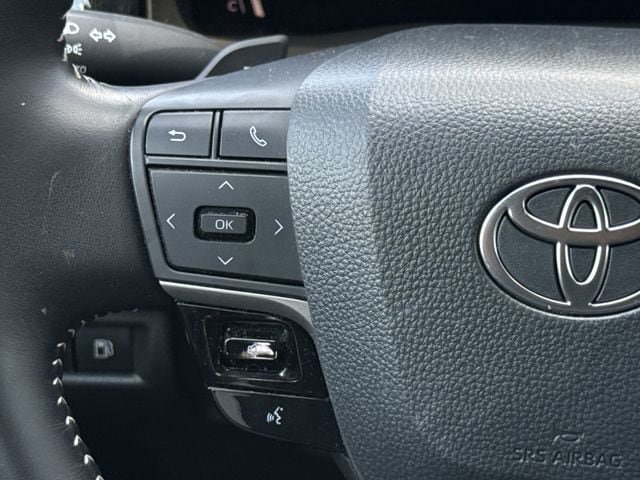 Used 2026 Toyota Camry SE FWD image 14