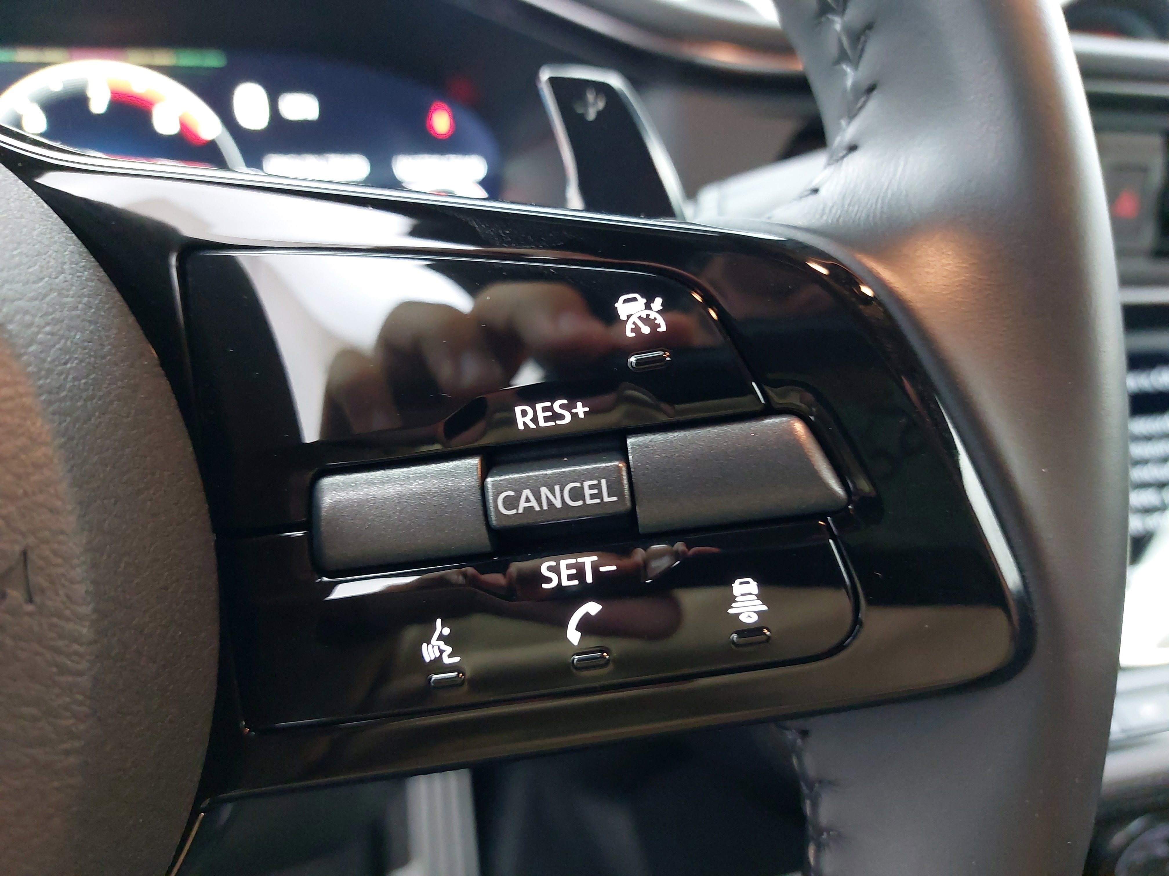 Used 2024 Nissan Z Performance w/ Floor Mat Package image 16