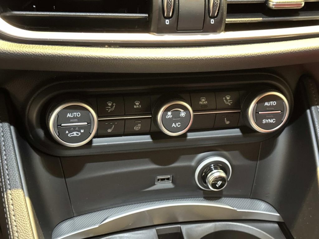 New 2026 Alfa Romeo Stelvio Sprint w/ Convenience Package image 13