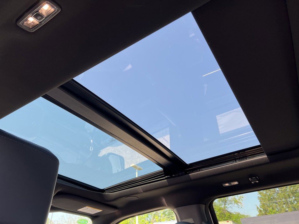 New 2025 Ford F150 Platinum w/ Equipment Group 702A High image 35