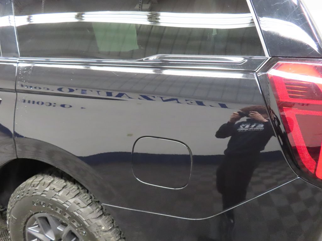 Used 2025 Ford Expedition Tremor AWD/4WD image 41