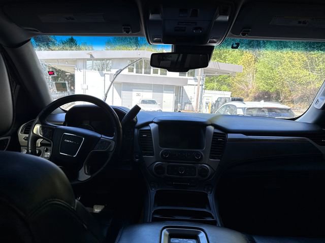 Used 2017 GMC Yukon Denali w/ Open Road Package AWD/4WD image 13