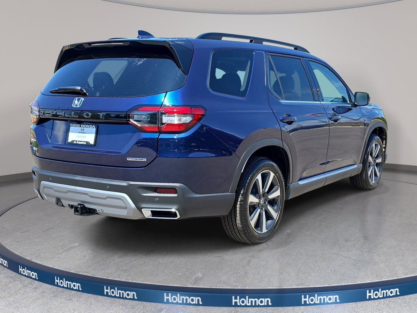 Certified 2025 Honda Pilot Touring image 5