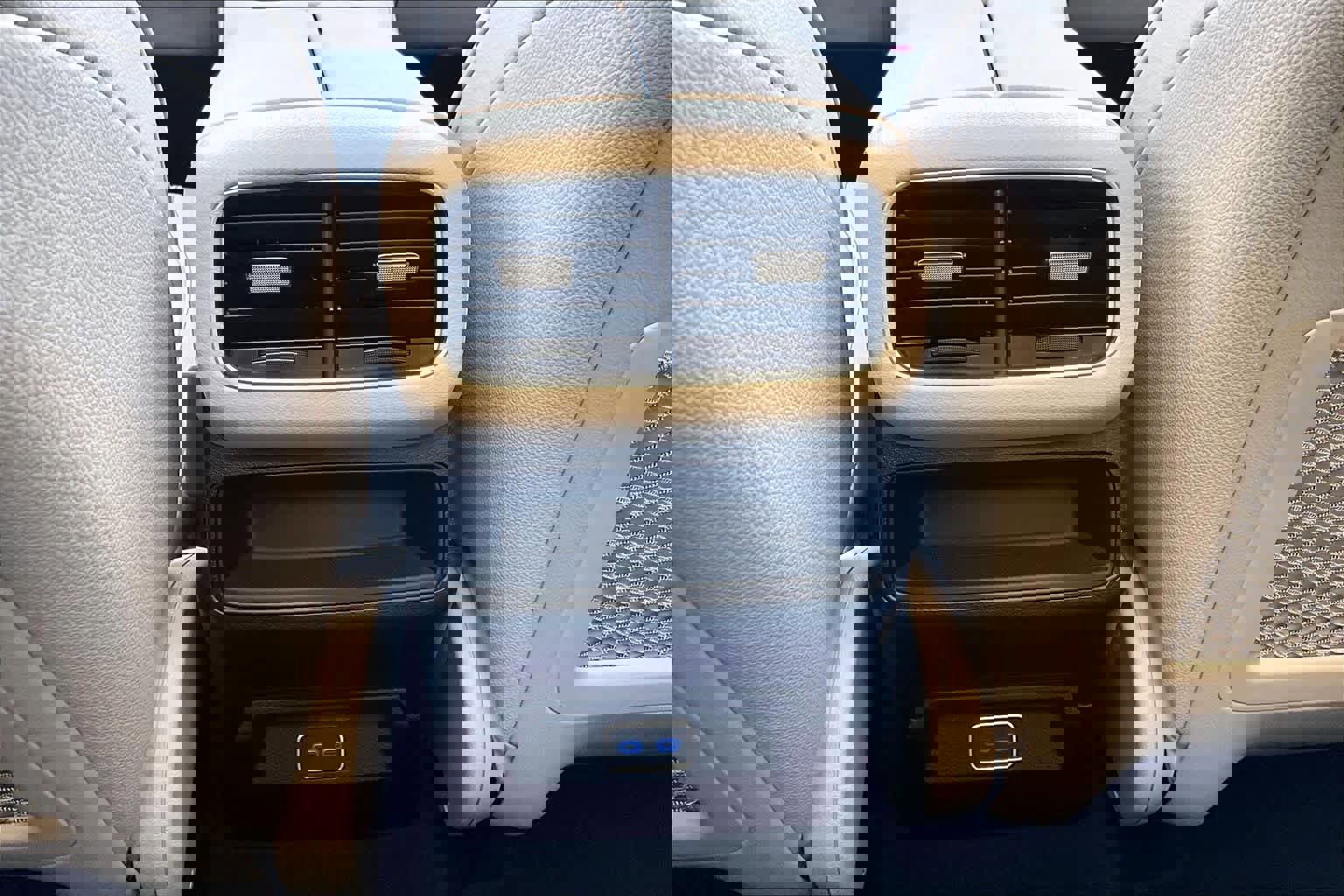 Used 2024 Mercedes-Benz GLE 350 4MATIC image 33