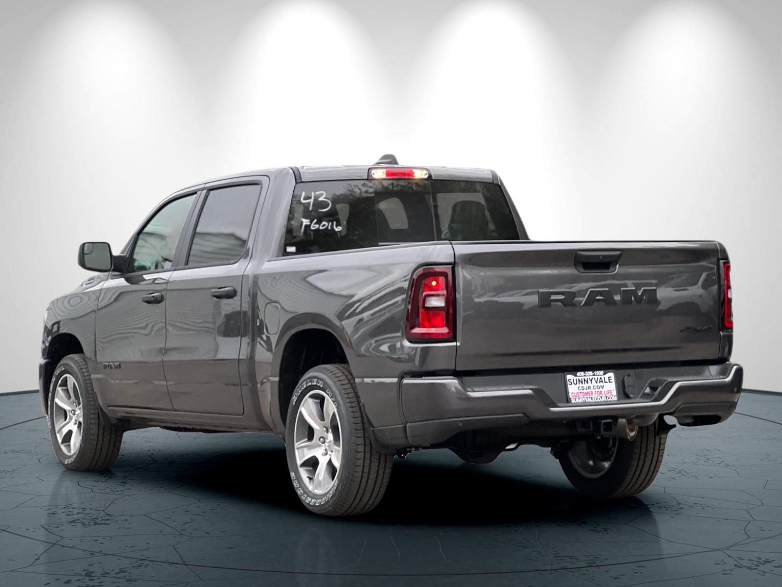New 2026 RAM 1500 Express AWD/4WD image 6