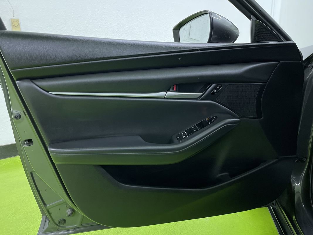 Used 2020 MAZDA MAZDA3 image 17