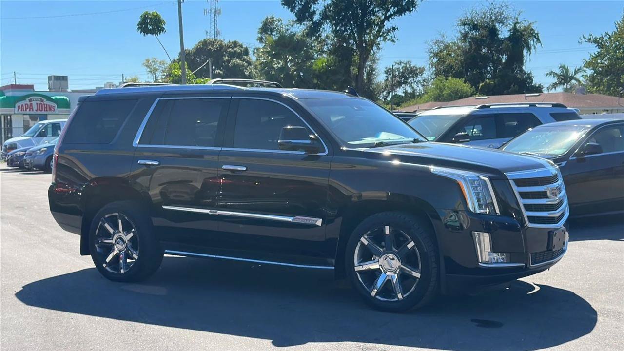 Used 2015 Cadillac Escalade Luxury AWD/4WD image 58