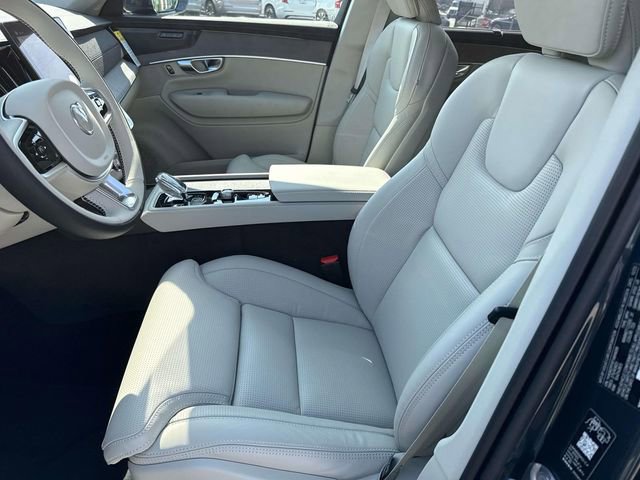 New 2026 Volvo XC90 B6 Ultra w/ Protection Package image 18
