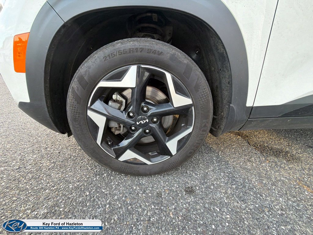 Used 2025 Kia Seltos S AWD/4WD image 4