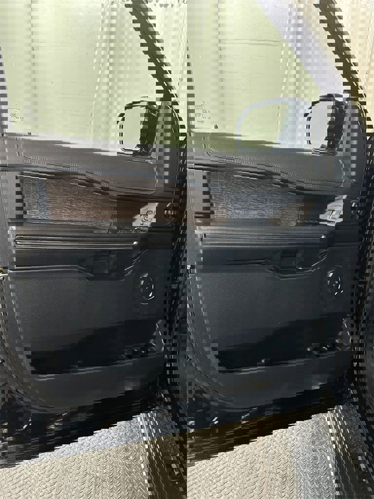 Used 2020 Ford Expedition Max Limited w/ Equipment Group 301A image 8