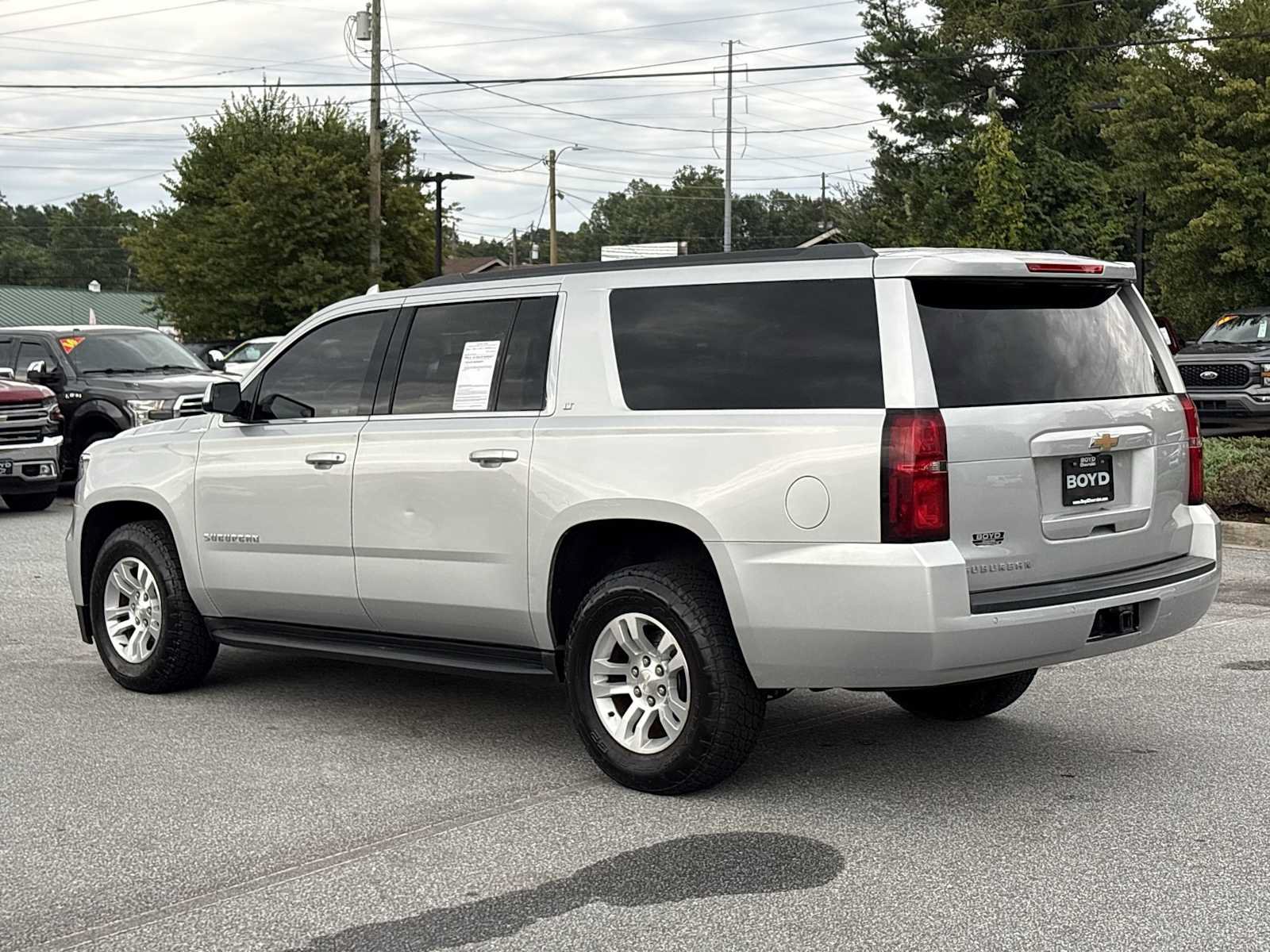 Used 2019 Chevrolet Suburban LT AWD/4WD image 8