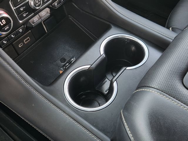 Used 2023 GMC Yukon XL SLT image 18