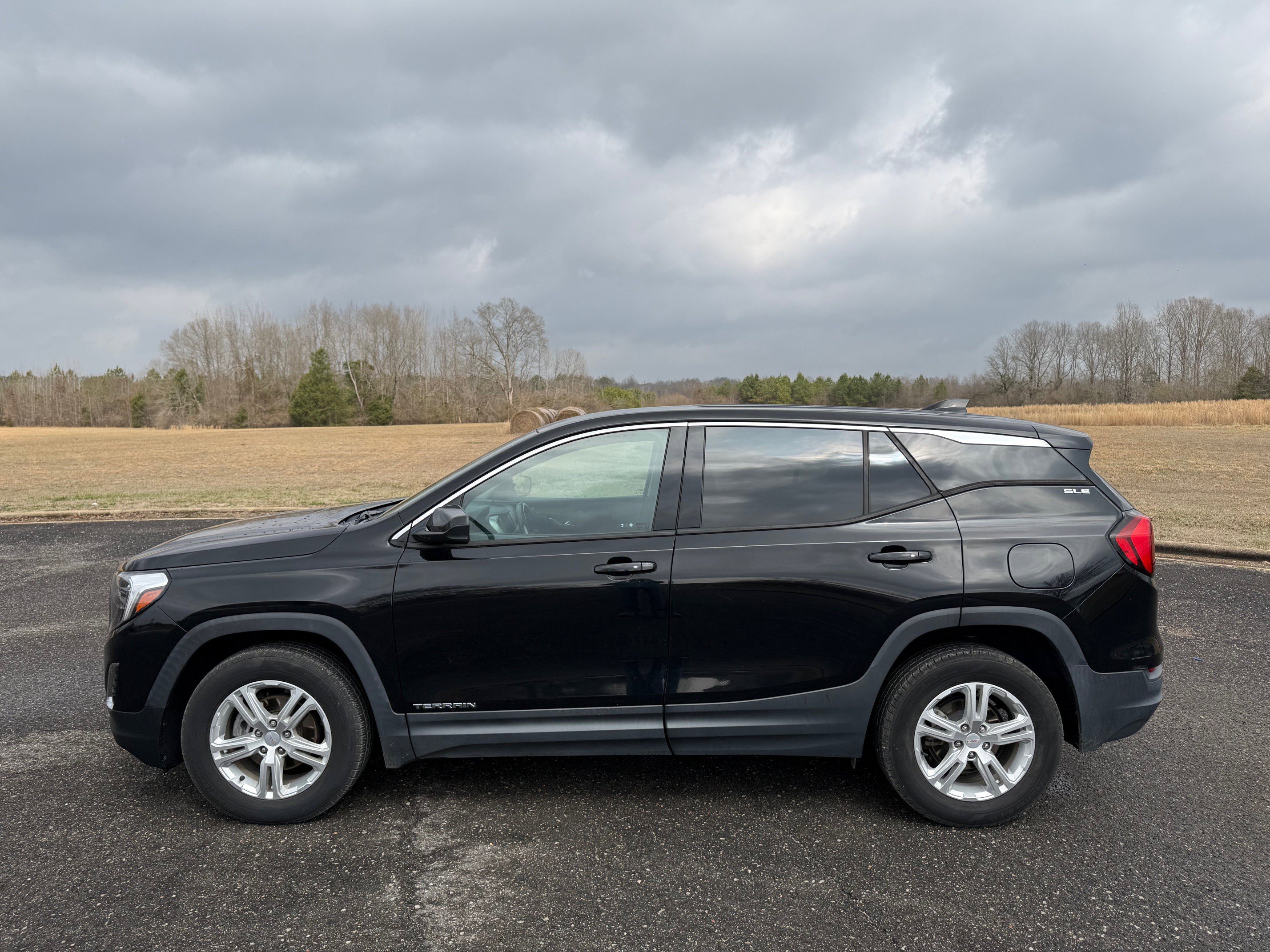 Used 2020 GMC Terrain SLE AWD/4WD image 2