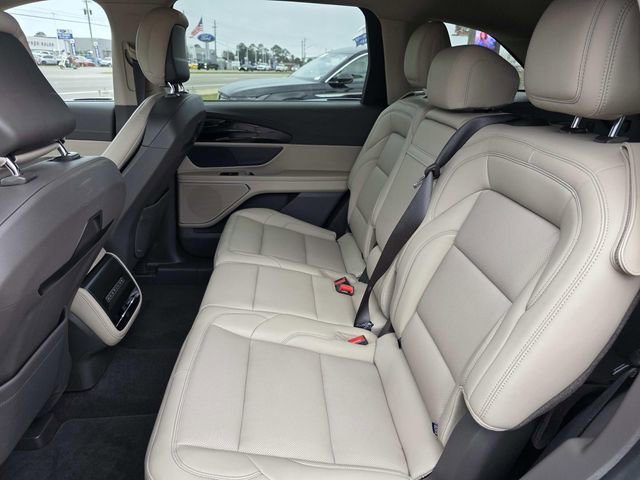 Certified 2025 Lincoln Nautilus Premier image 7