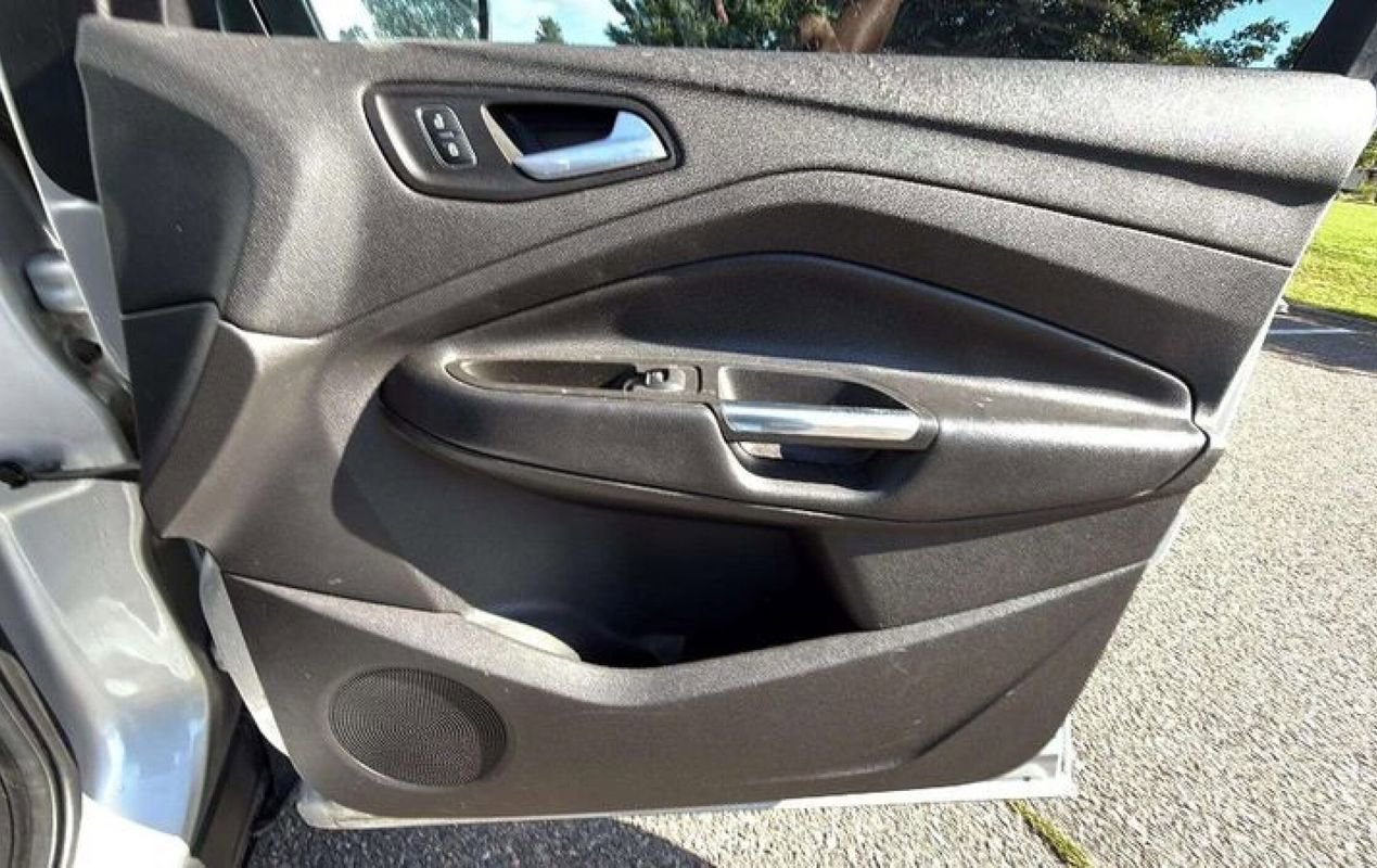 Used 2018 Ford Escape Titanium image 18