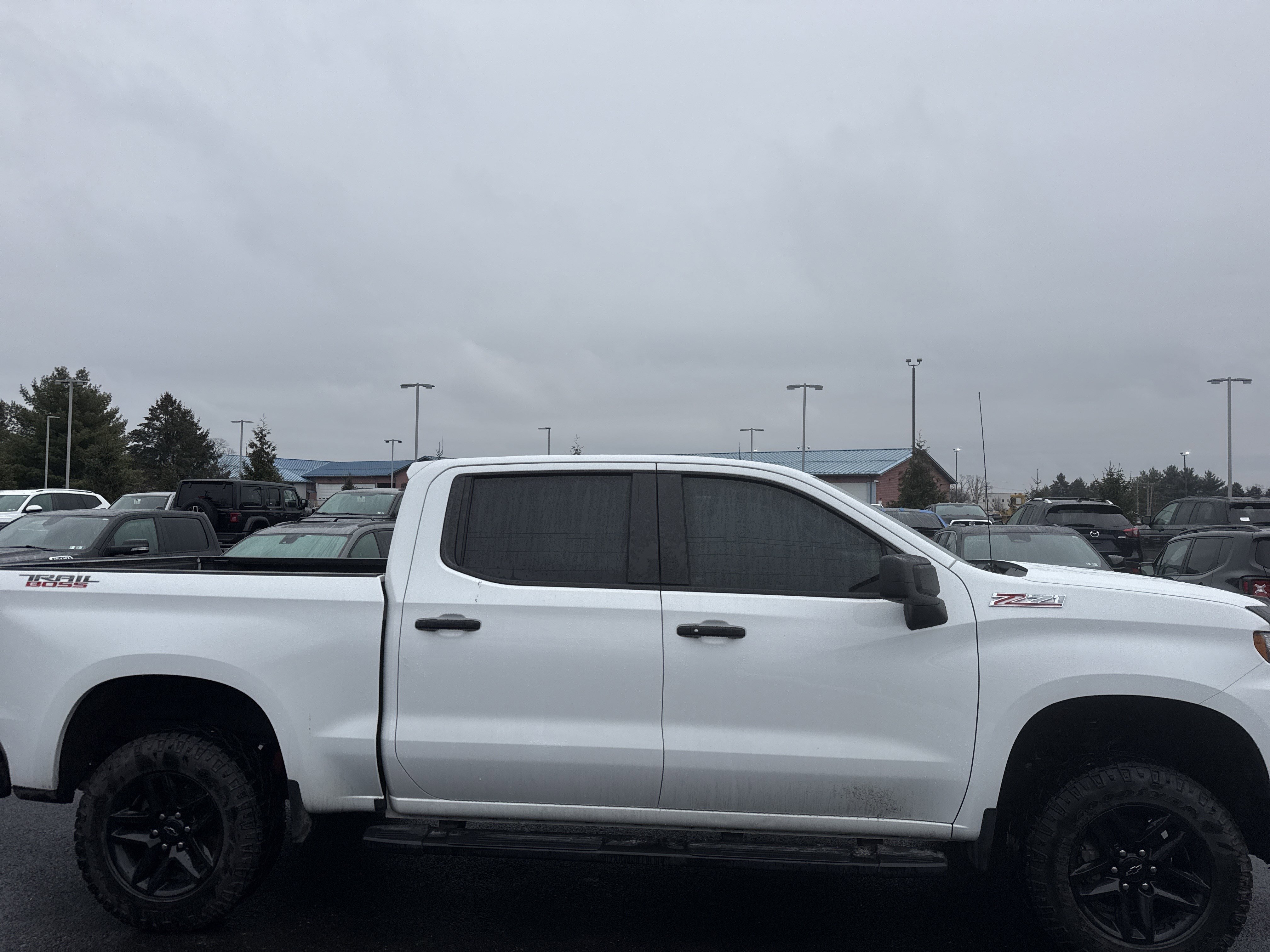 Used 2021 Chevrolet Silverado 1500 LT Trail Boss w/ Bed Protection Package image 9