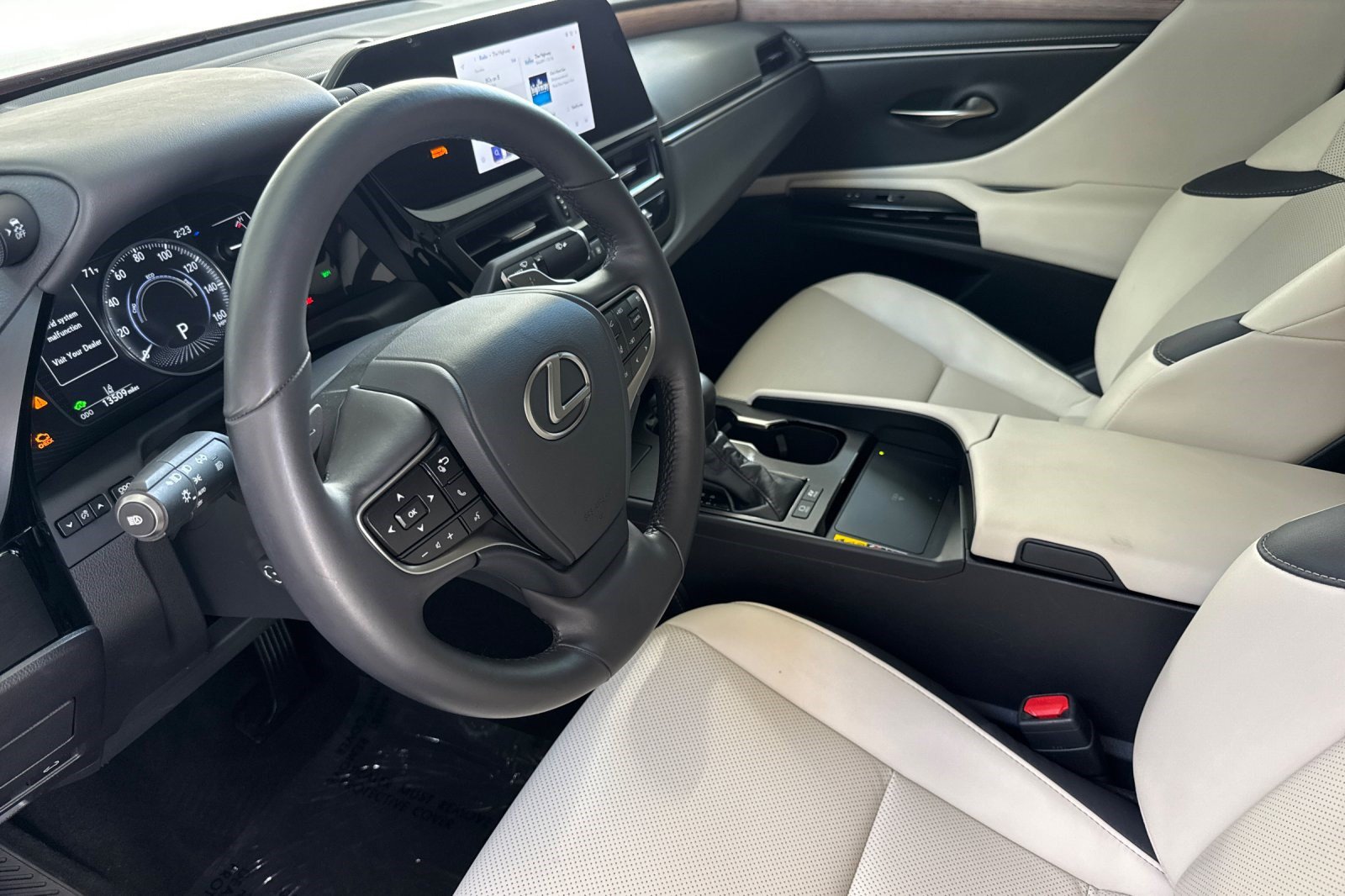 Certified 2024 Lexus ES 300h w/ Premium Package FWD image 11