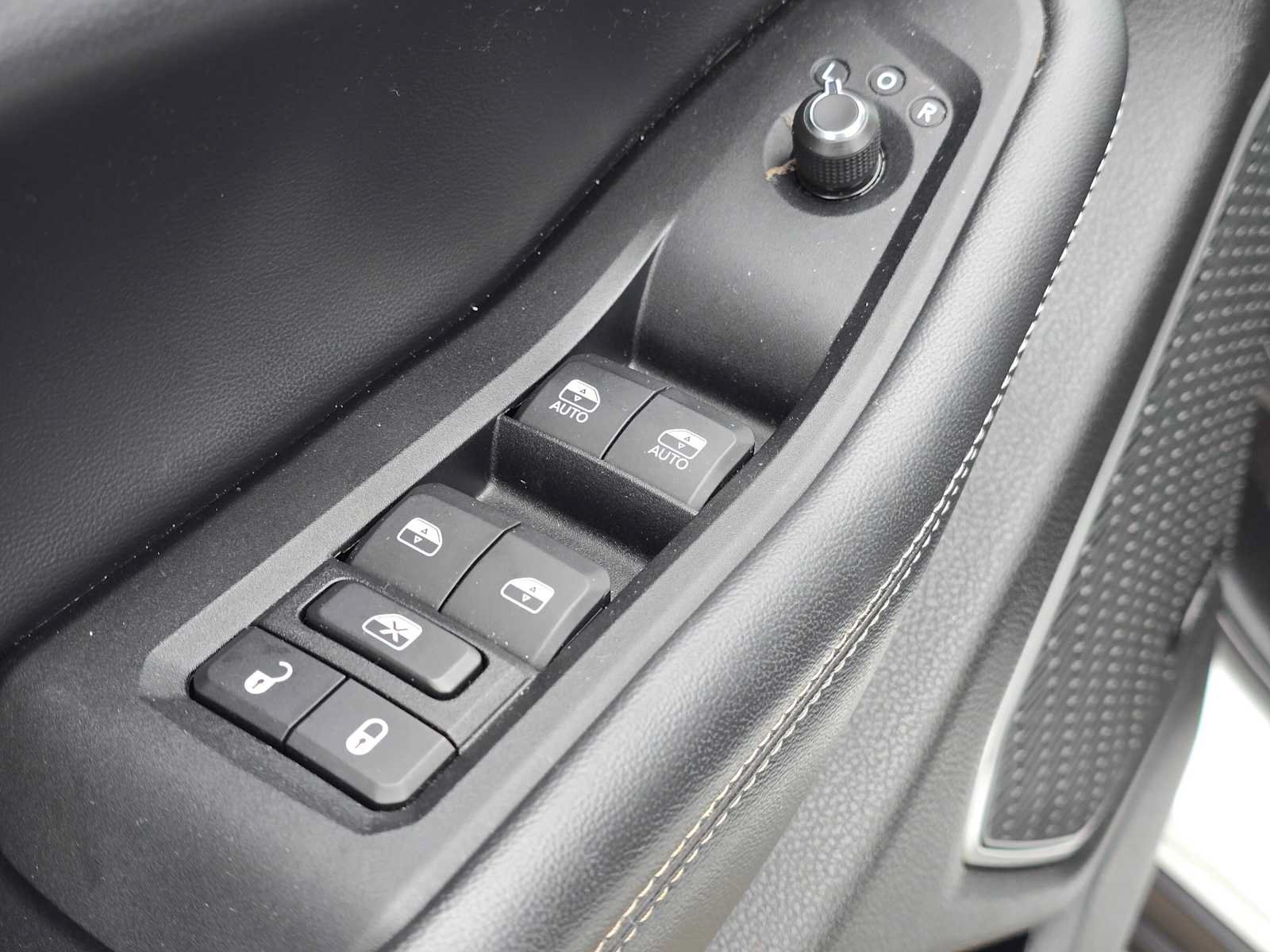 Used 2022 Jeep Grand Cherokee Limited 4xe w/ Luxury Tech Group II AWD/4WD image 25