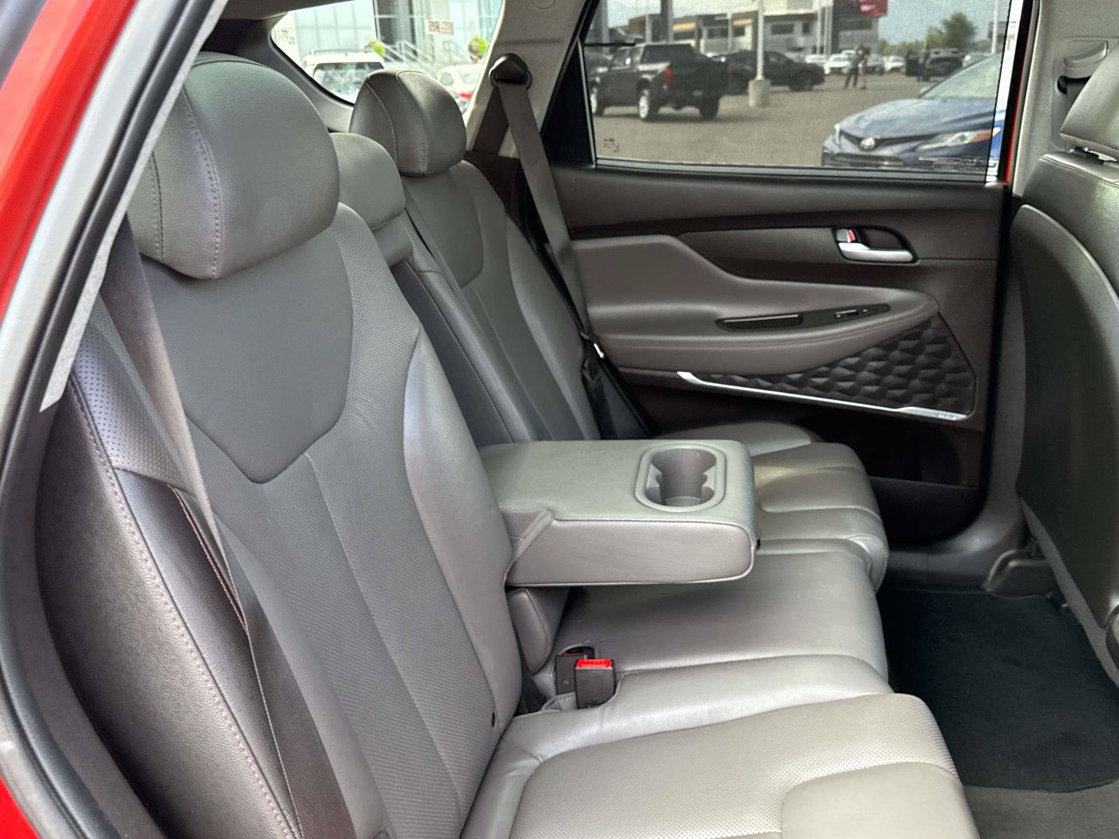 Used 2020 Hyundai Santa Fe Limited AWD/4WD image 16