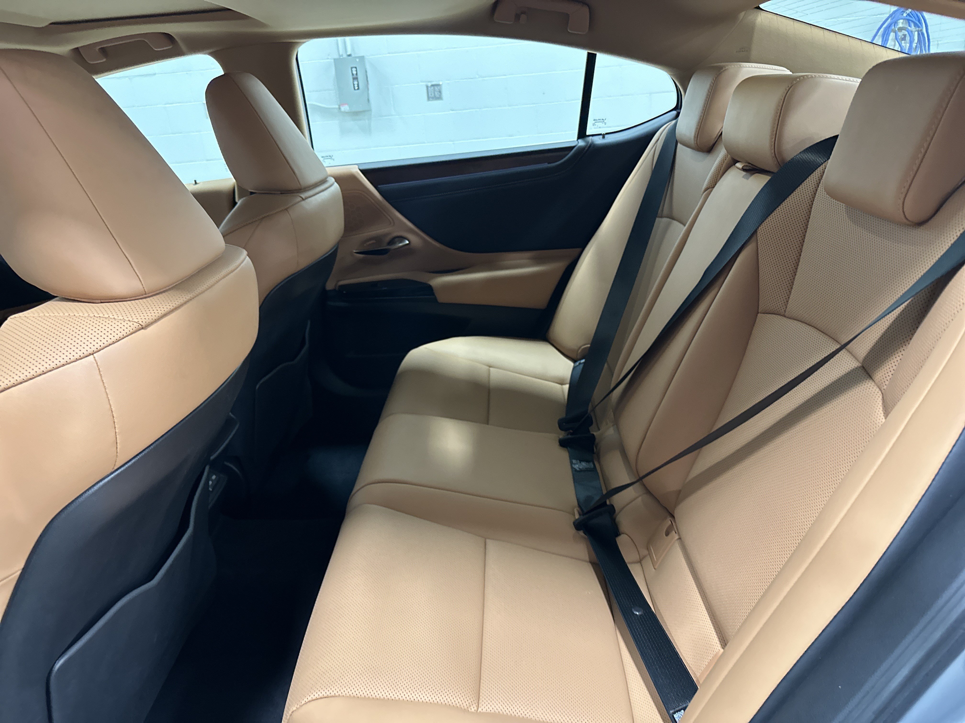 Certified 2025 Lexus ES 350 w/ Premium Package FWD image 31