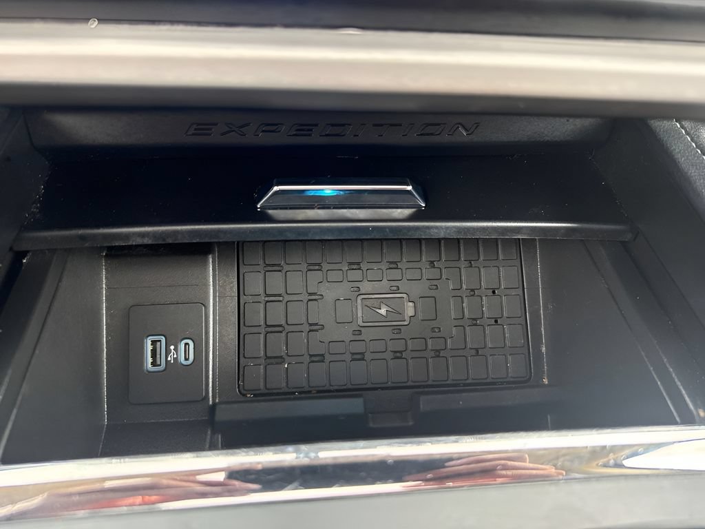 Used 2023 Ford Expedition XLT AWD/4WD image 20