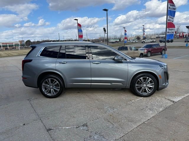 Used 2025 Cadillac XT6 Premium Luxury image 6