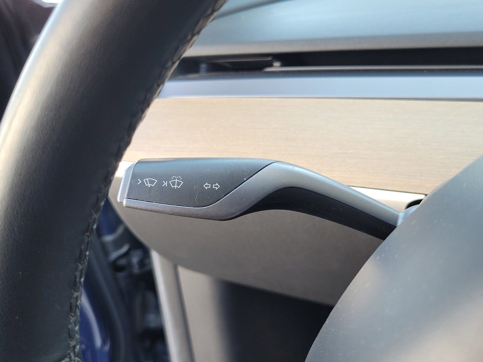 Used 2018 Tesla Model 3 Long Range RWD image 24