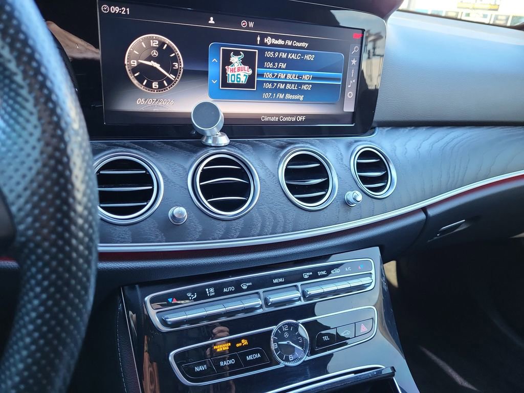 Used 2017 Mercedes-Benz E 300 4MATIC w/ Premium 1 Package image 18