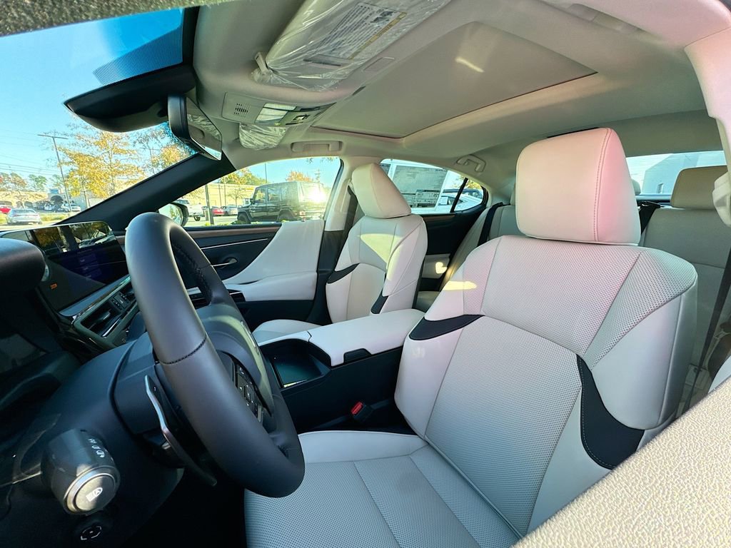 New 2025 Lexus ES 350 w/ Premium Package image 8
