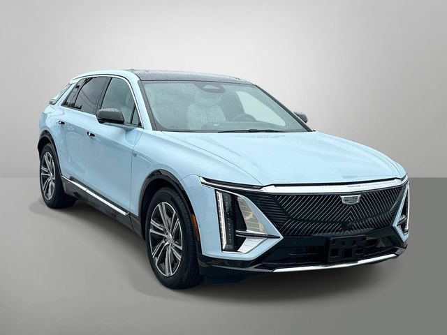 Certified 2024 Cadillac Lyriq Luxury w/ LPO, Floor Liner Package AWD/4WD image 25