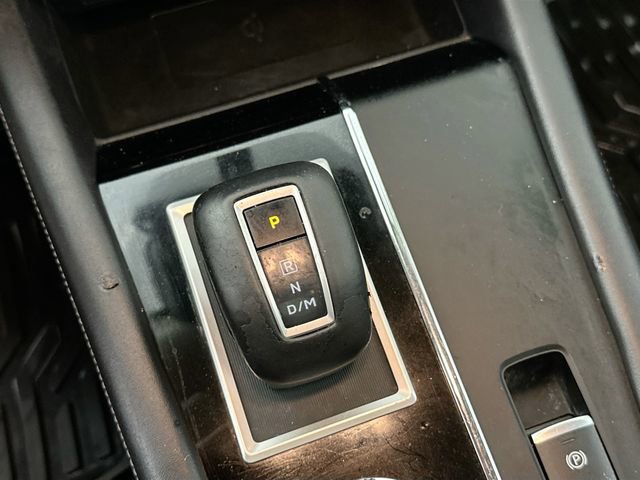 Used 2024 Mitsubishi Outlander SE image 16