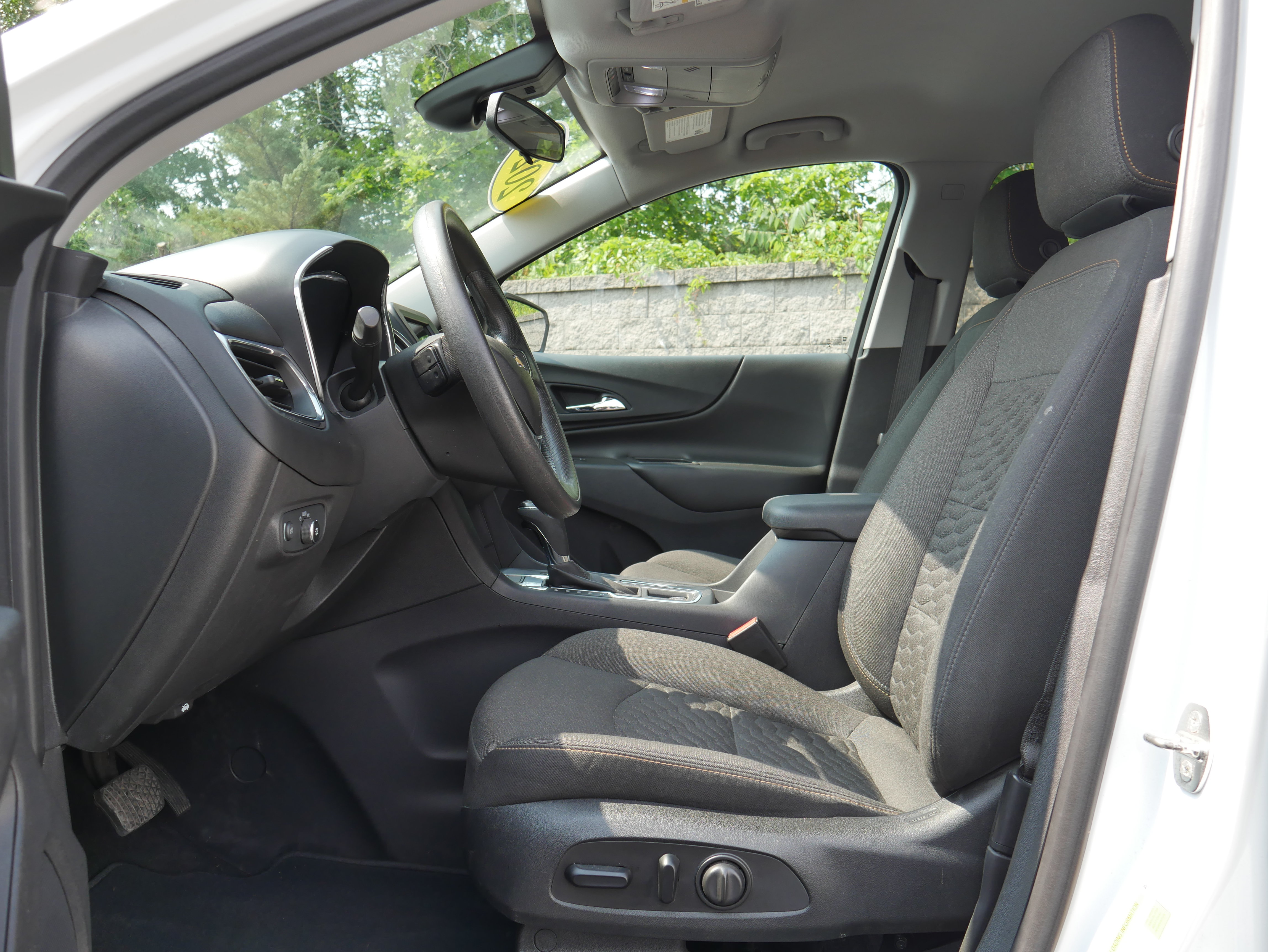 Certified 2020 Chevrolet Equinox LT AWD/4WD image 12